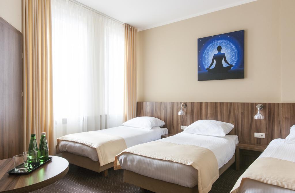 Mandala Hostel & Apartments Poznań Rom bilde